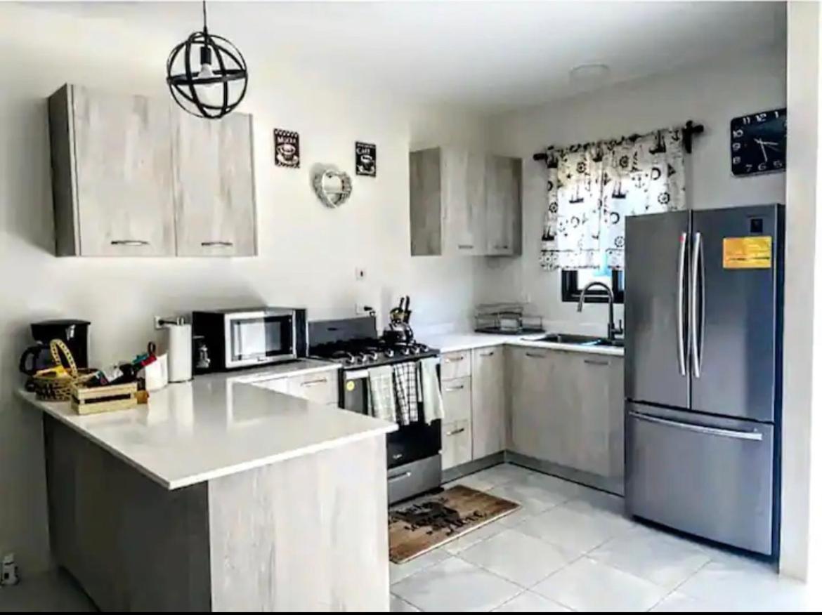 Wynters'Escape-Gated 1 Or 2 Bedroom W Puertosecobeach Access Discovery Bay Bagian luar foto