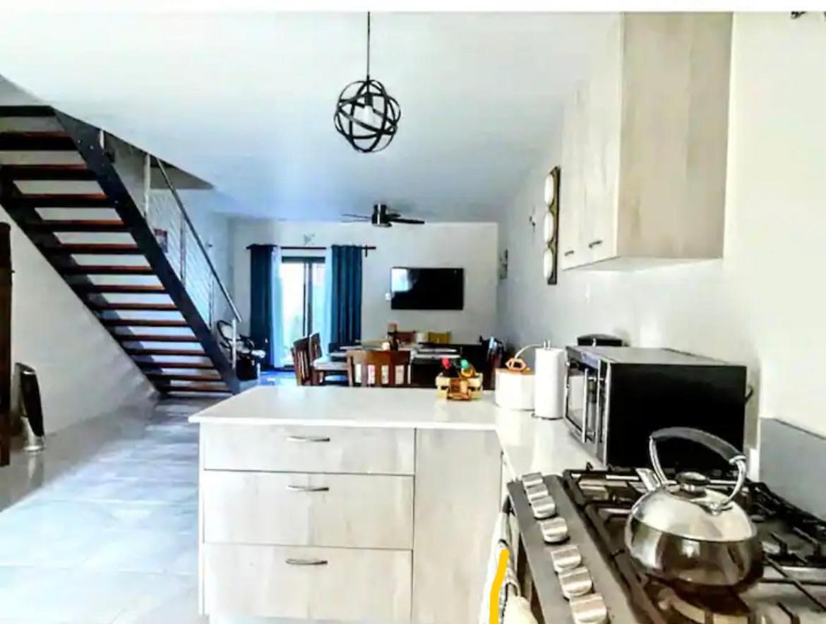 Wynters'Escape-Gated 1 Or 2 Bedroom W Puertosecobeach Access Discovery Bay Bagian luar foto
