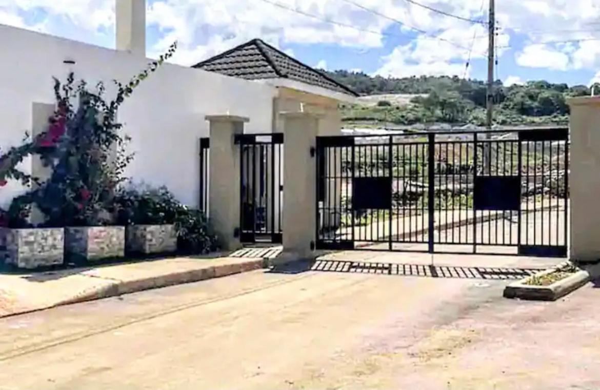 Wynters'Escape-Gated 1 Or 2 Bedroom W Puertosecobeach Access Discovery Bay Bagian luar foto